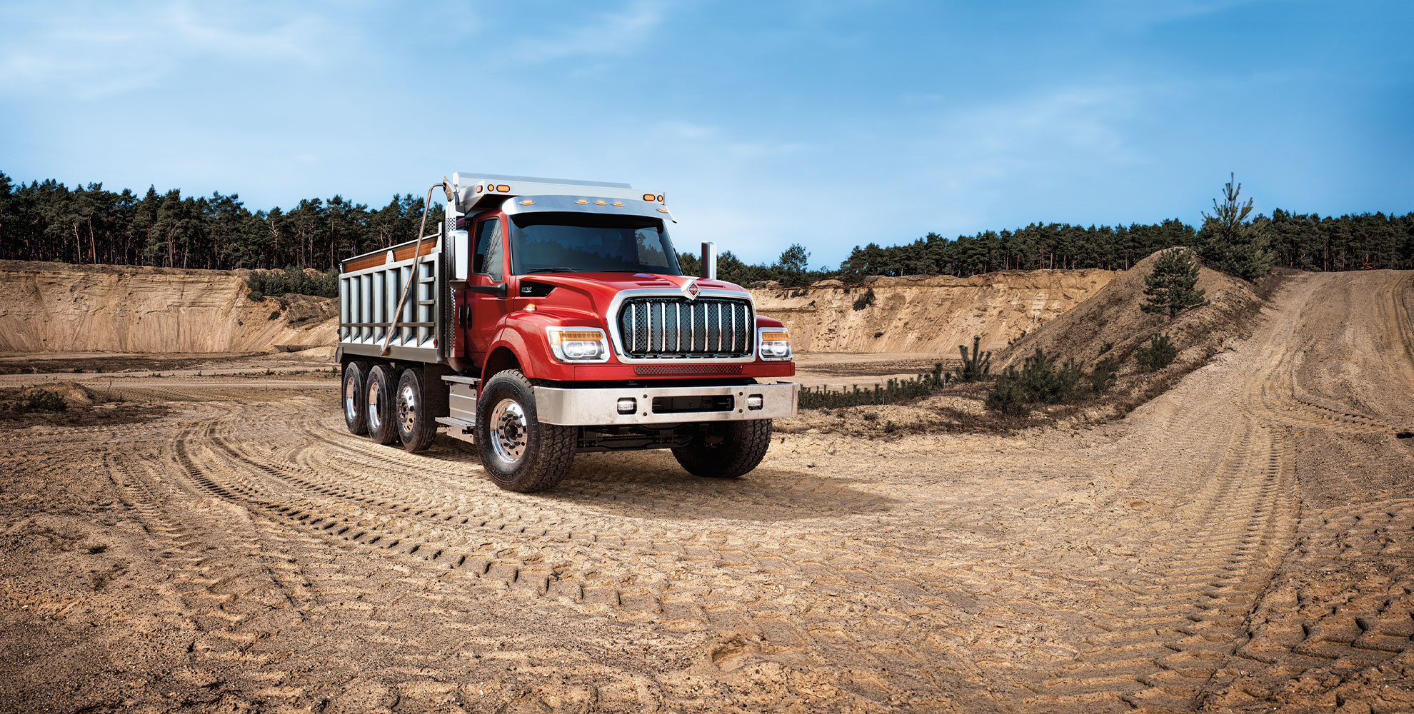 International-HV-Raises-the-Bar-for-Vocational-Work-Truck